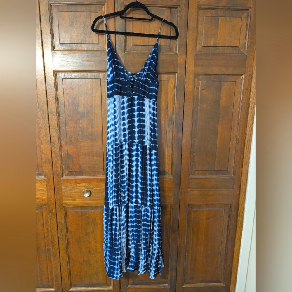 Blue Tie-dye Flowy Maxi Dress
